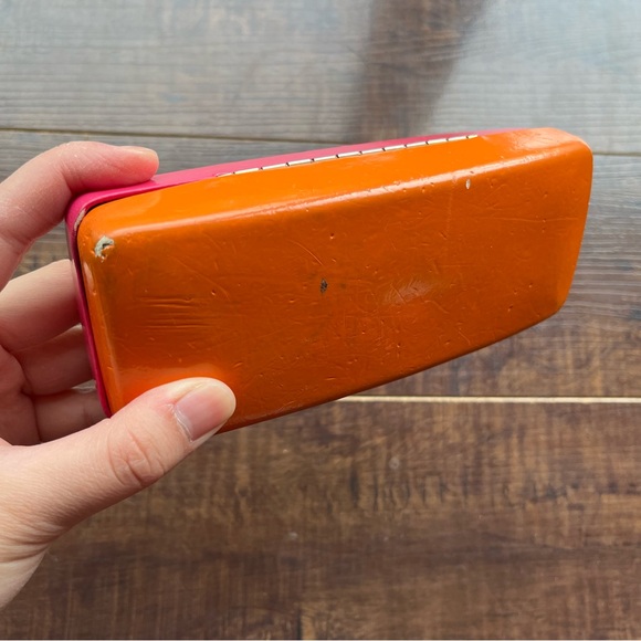 Kate Spade Sunglasses Case (With free glasses cleaning cloth included!) - Picture 3 of 5